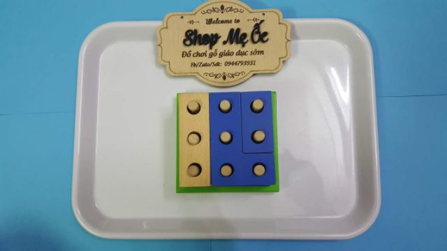 (Size 32.2 x 23.7 x 2.0 cm) Khay nhựa trắng Montessori