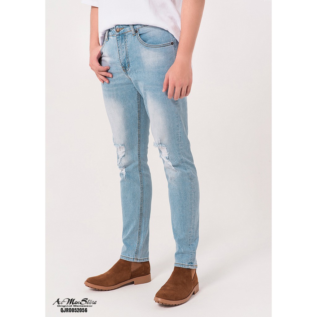 Quần jean nam rách gối xanh nhạt skinny QJRO003-011 của Routine | BigBuy360 - bigbuy360.vn