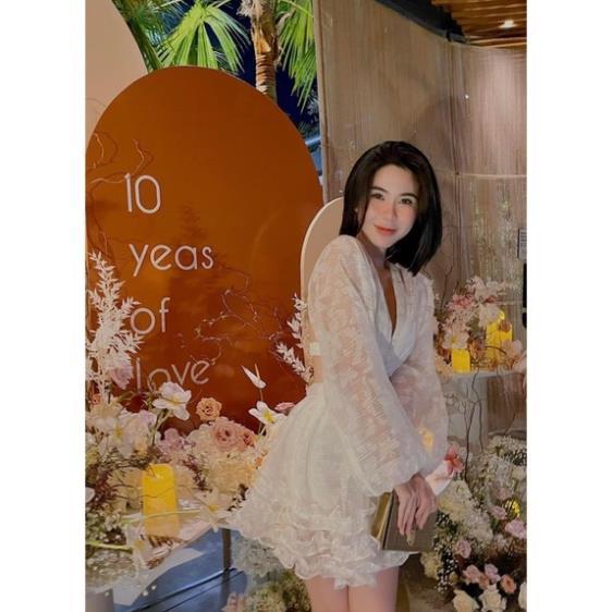 Đầm hoa khoét eo hở lưng nhiều màu xòe viền bèo