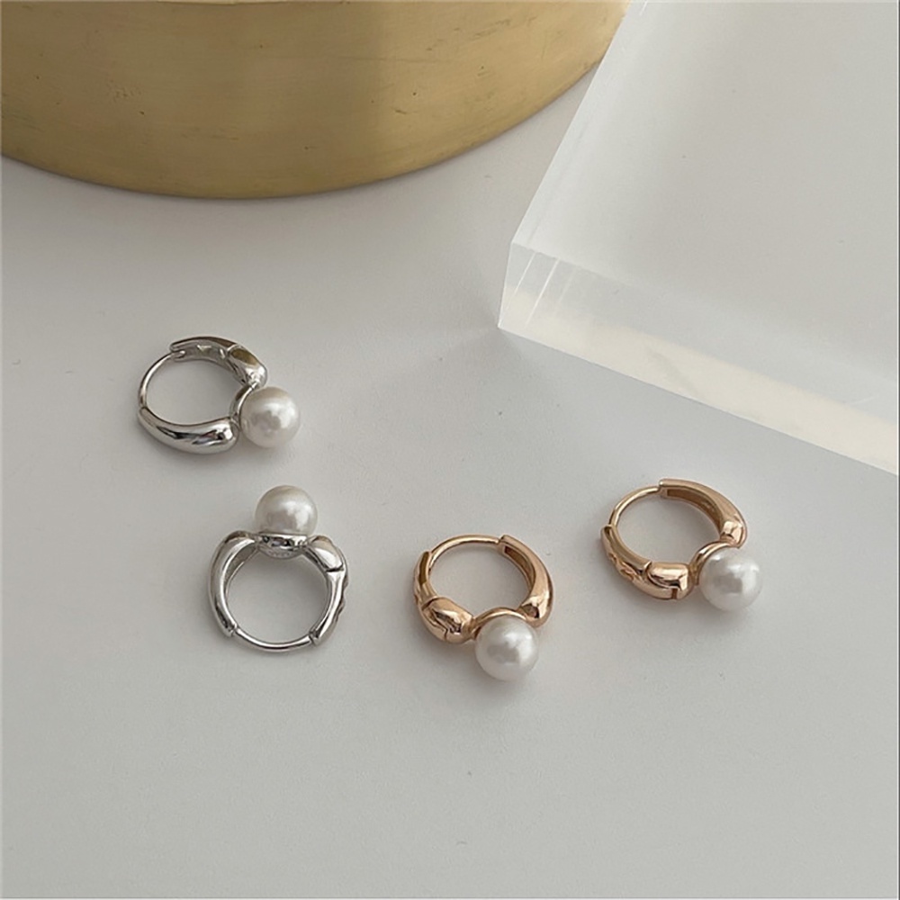 Bông tai hình tròn đính ngọc trai giả thời trang Hàn Quốc cho nữ