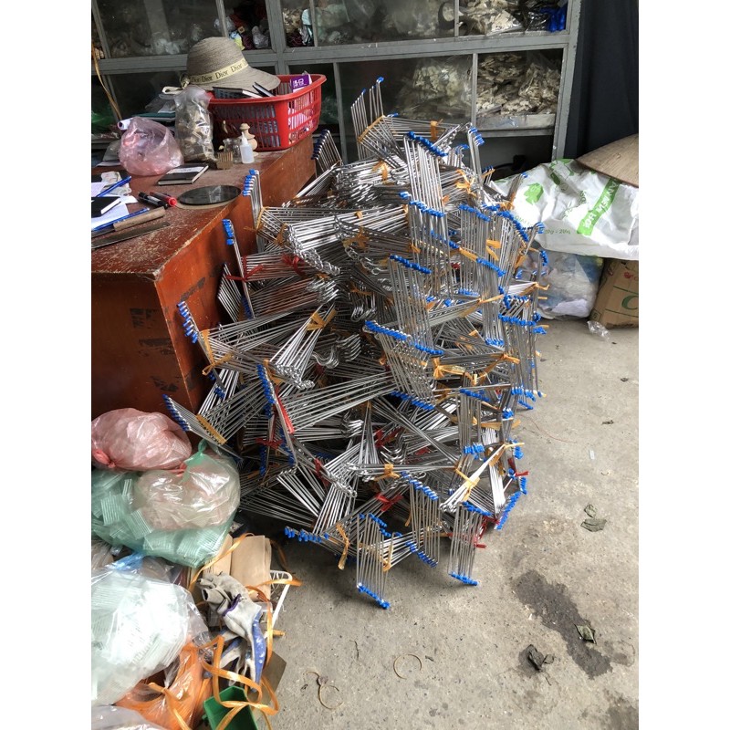 Móc treo tường lồng chim