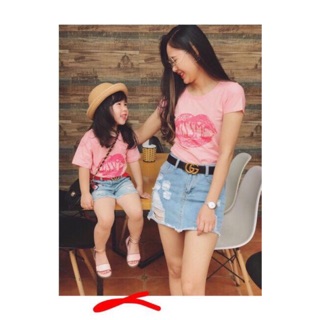 Set mẹ con kiss me