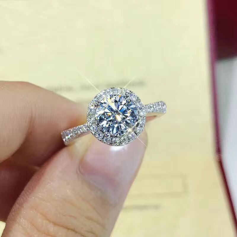 Nhẫn Cặp Mạ Bạch Kim 925 Mozanstone 1 Carat Đính Đá Kim Cương Nhân Tạo Dành Cho Nam Và Nữ