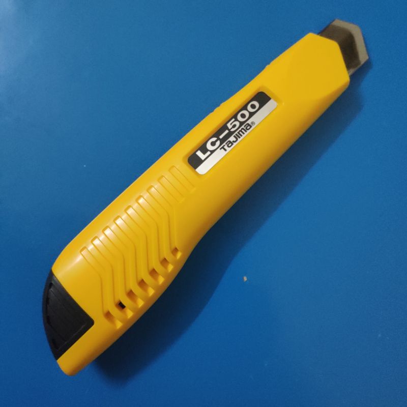 Dao rọc giấy TAJIMA Nhật núm vặn và trượt LC-500, LC-501 - Kèm 3 lưỡi dao 18mm hàng chính hãng