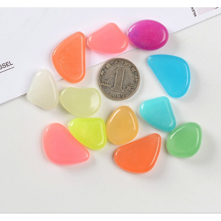 Đá phát sáng trang trí bể cá độc đáo