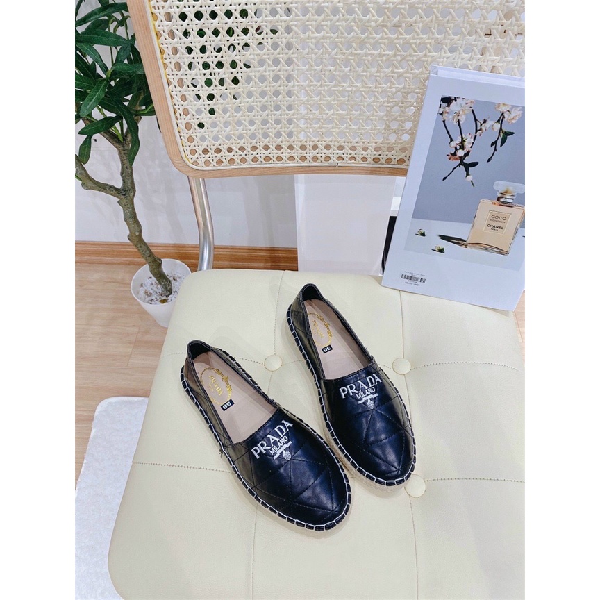 Giày slipon Prada đế cói