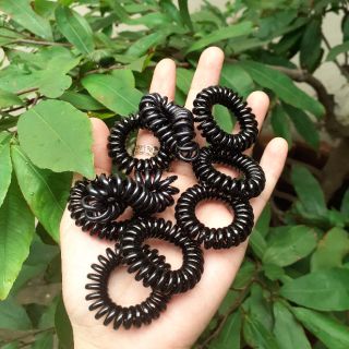 Combo 20 dây cột tóc lò xo màu đen (đường kính 2.5cm-3cm)