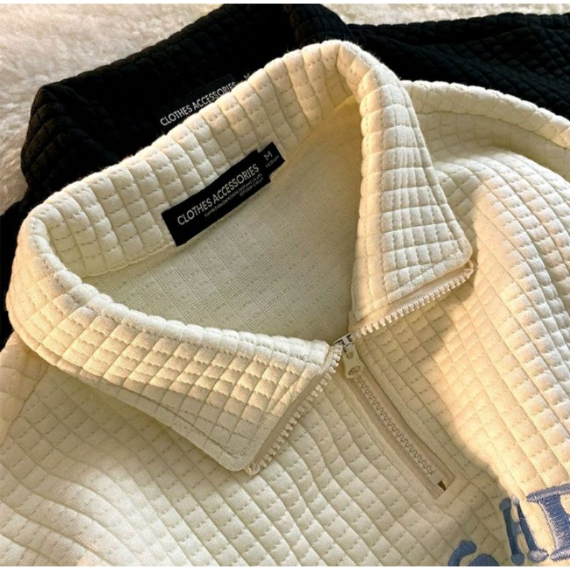 Áo sweater thêu Louis Heart vải xốp khóa kéo 🍥