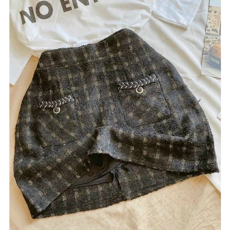 ÁO THU  TRẮNG PHỐI CHÂN VÂY DẠ