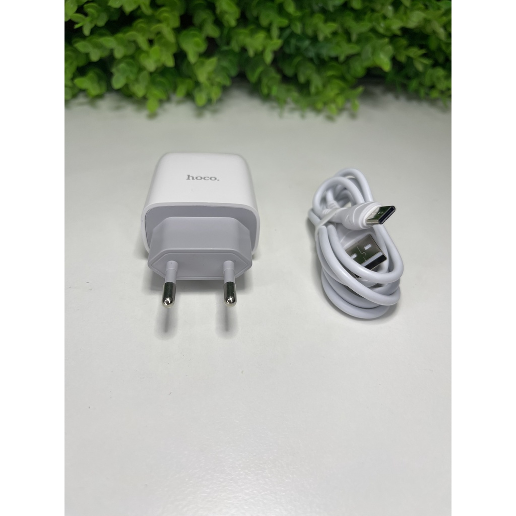 Bộ Sạc Nhanh 18W Hoco C72Q Dòng 3A Type C Cho Samsung Huawei, Xiaomi, Oppo, Realme... Thiết Kế Đẹp Mắt.