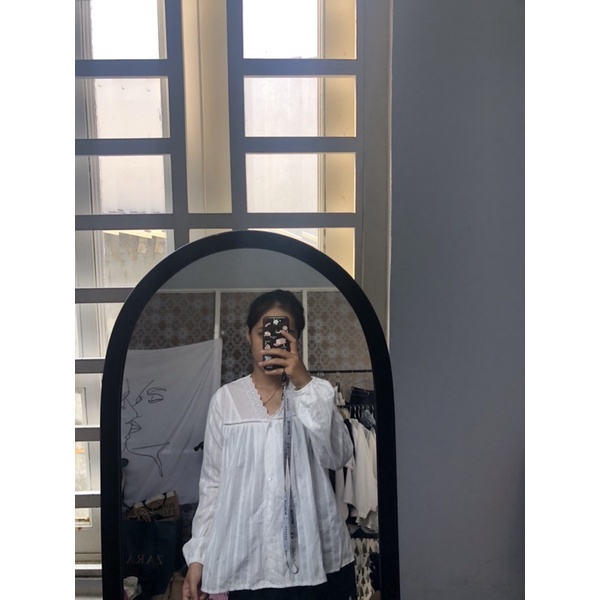 Áo babydoll trắng hoạ tiết seconhand