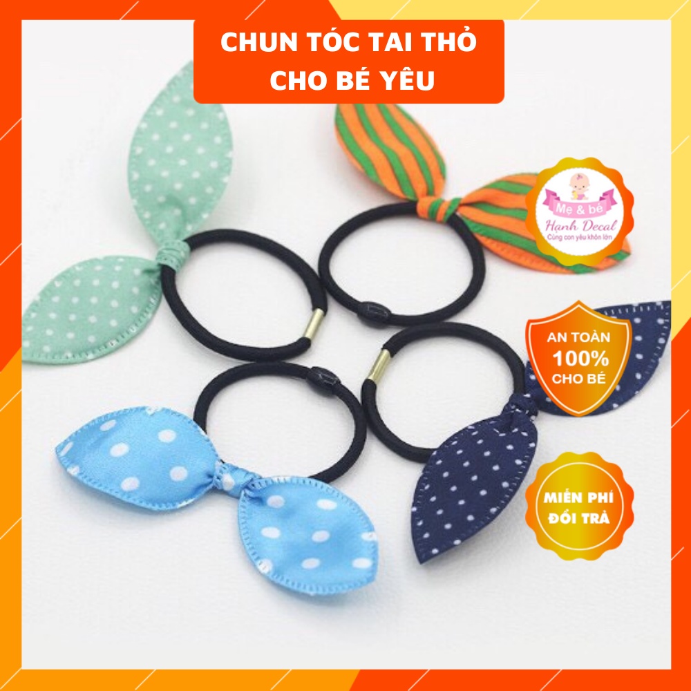 Chun buộc tóc tai thỏ cho bé