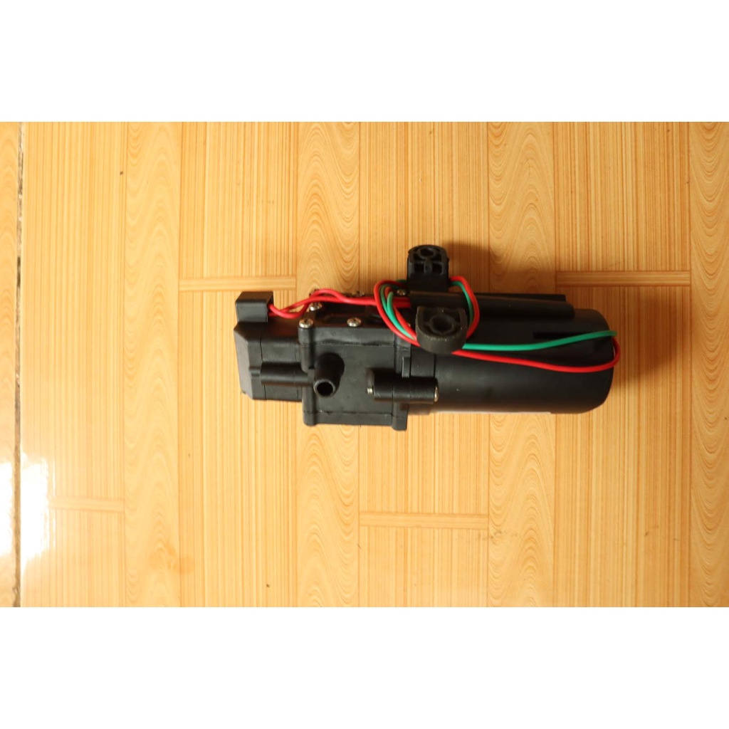 Bơm 12V Boss, tự ngắt
