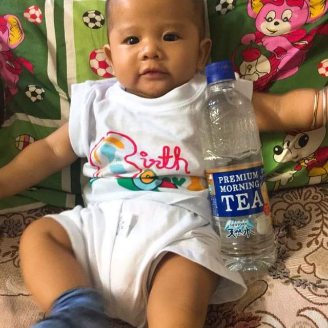 Nước suối vị trà sữa