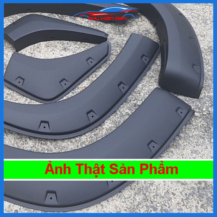 Ốp cua lốp Triton 2019-2020-2021 mẫu đinh bảo vệ bánh và làm đẹp xe