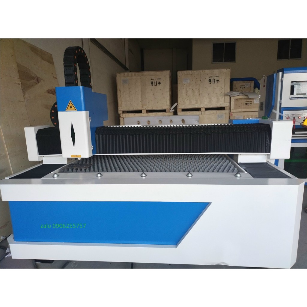 máy cnc laser fiber 1530 1000w cắt  kim loại