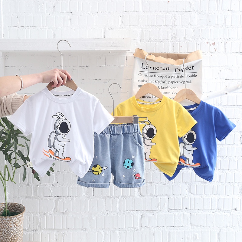 Set Đồ 2 Món Gồm Áo Sơ Mi Cotton Tay Cộc + Quần Ngắn Denim In Hình Phi Hành Gia Dễ Thương Cho Bé Trai