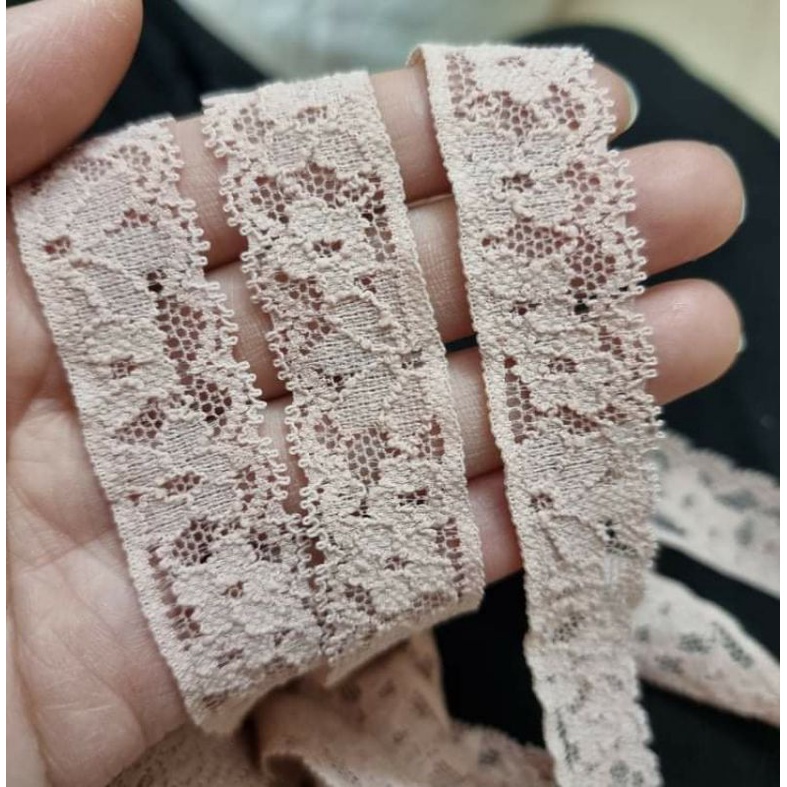 Chun ren may viền quần lót...  bản 1,5cm đến 2,5 cm