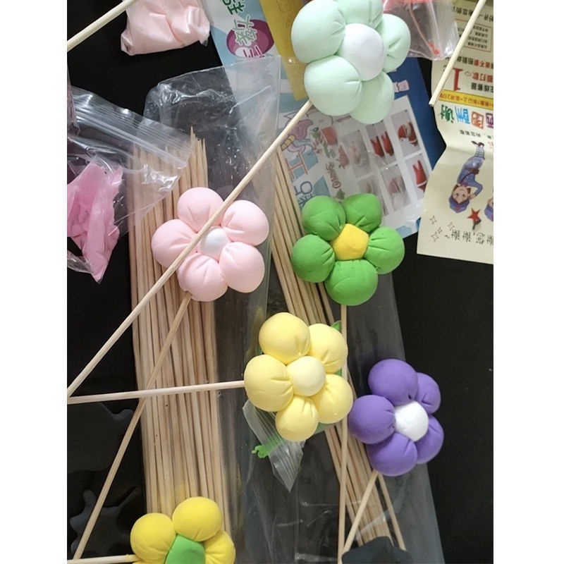 Bó hoa đất sét làm quà tặng cho bạn gái