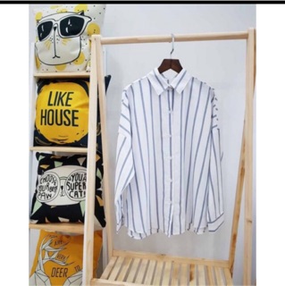 Áo sơ mi sọc đen trắng oversize
