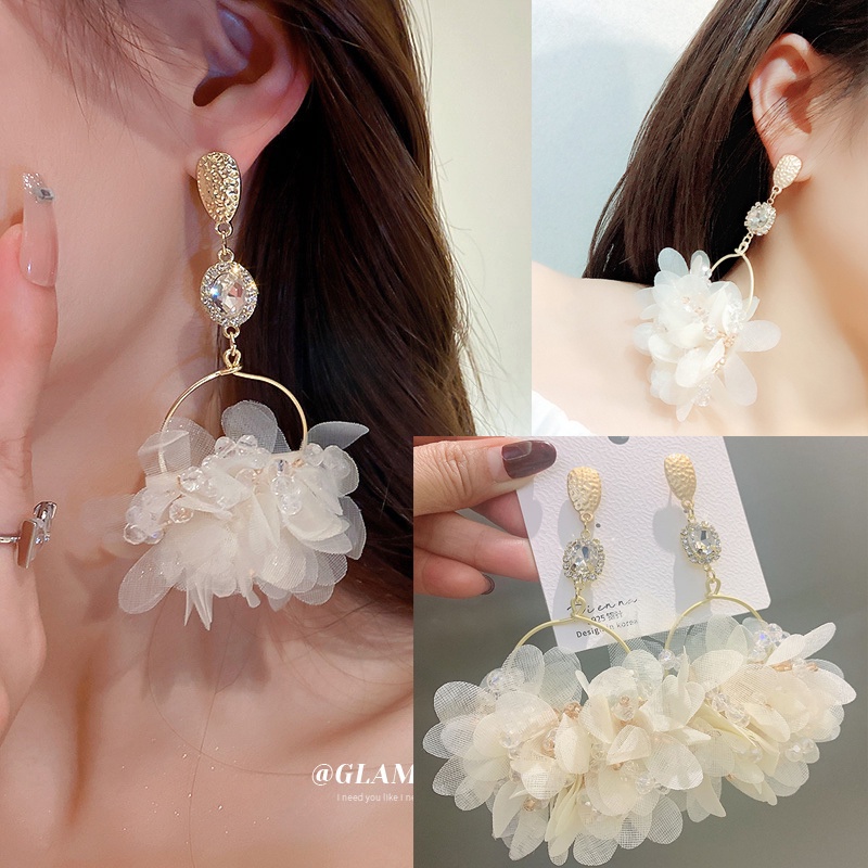 Bông Tai Hình Hoa Đính Kim Cương Pha Lê Màu Be Phong Cách Hàn Quốc Thời Trang Cho Nữ