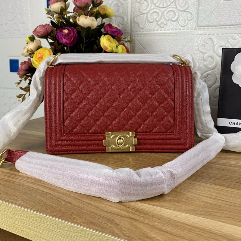 Túi xách Chanel boy màu đỏ ô trám size 25cm (có sẵn)