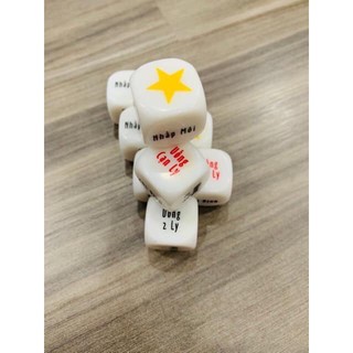 xúc xắc uống rượu