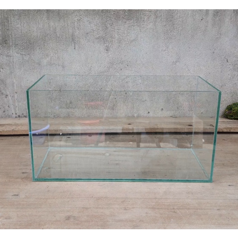Bể cá , hồ cá cỡ 33 x 15 x 17 cm