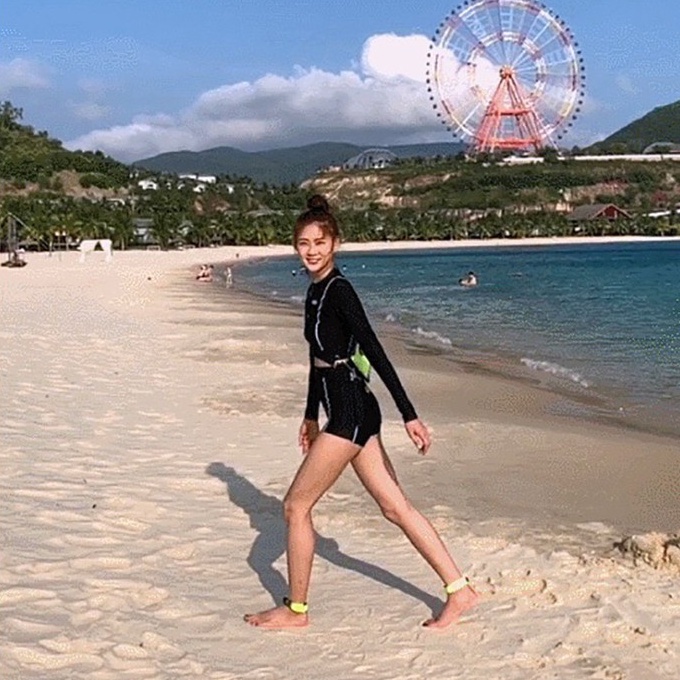 Bộ bikini, quần áo bơi dài tay kín đáo, có sẵn lót ngực STORE HERA BKN03