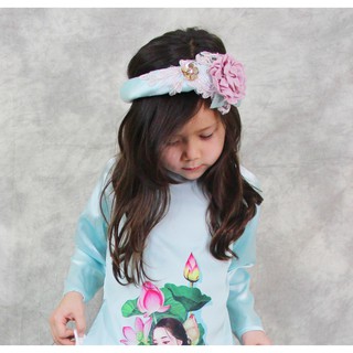 Mấn đội đầu bé gái