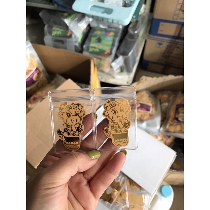 Trâu mạ vàng thần tài may mắn -dán điện thoại -để ví | BigBuy360 - bigbuy360.vn