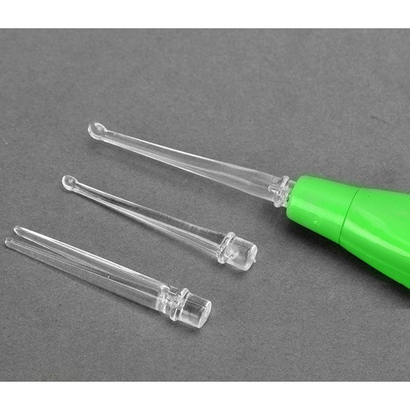 Xả hàng 1 dụng cụ lấy ráy tai có đèn phát sáng