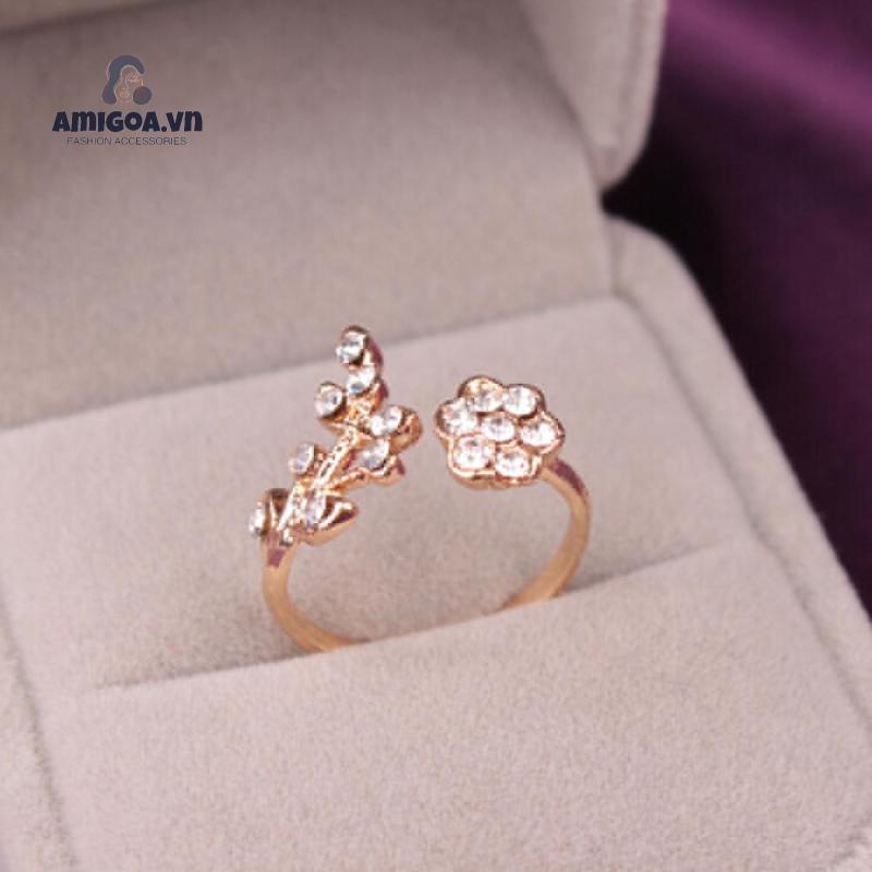 ✨✨Nhẫn Đeo Tay Bằng Kim Loại Hình Hoa Xinh Xắn Cho Nữ