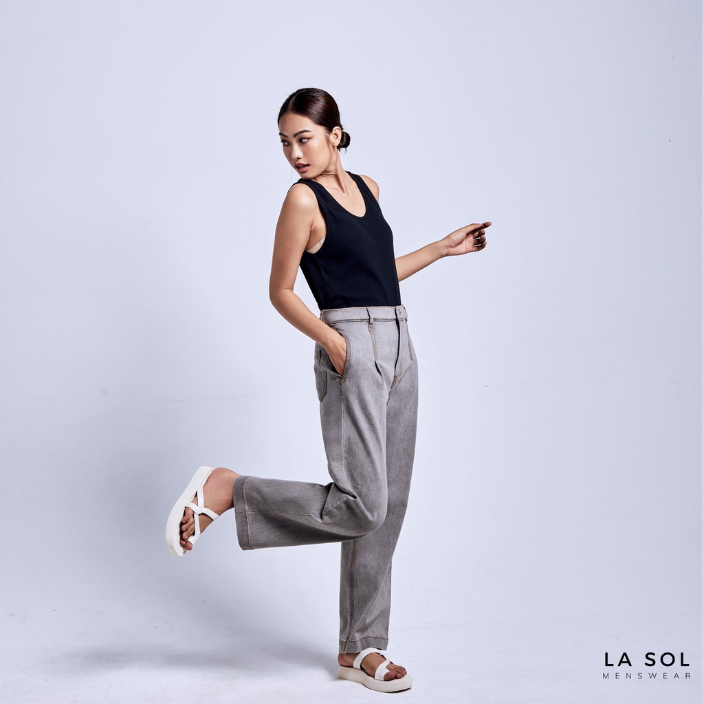 Quần Denim High Rise Essential