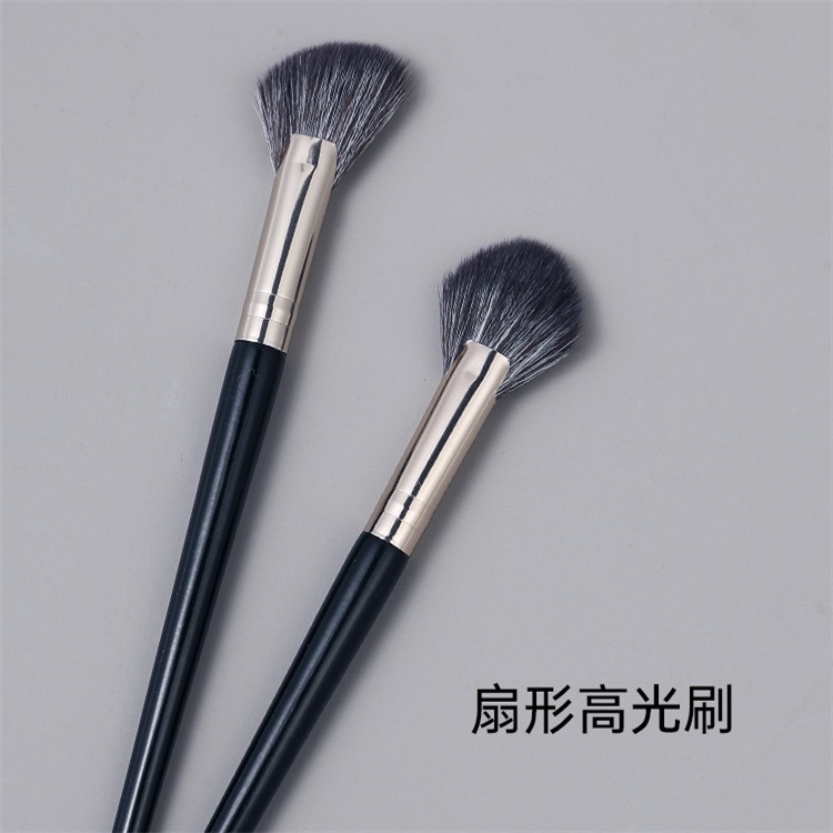 Cọ Trang Điểm Má Hồng Bắt Sáng XIXI Với Lông Cọ Mềm Mại Dễ Sử Dụng