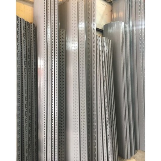 Thanh sắt V lỗ đa năng V3x5 dày 1.8mm - Dài 70cm làm khung trồng rau