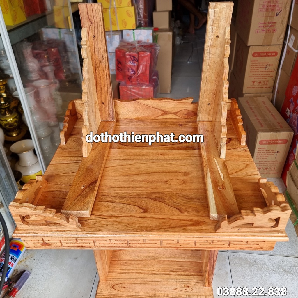 Bàn thờ treo tường gỗ xoan ngang 40cm gồm 1 bộ ke đế rất đẹp