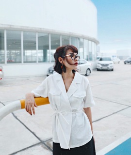 Áo sơ mi túi hộp buộc eo