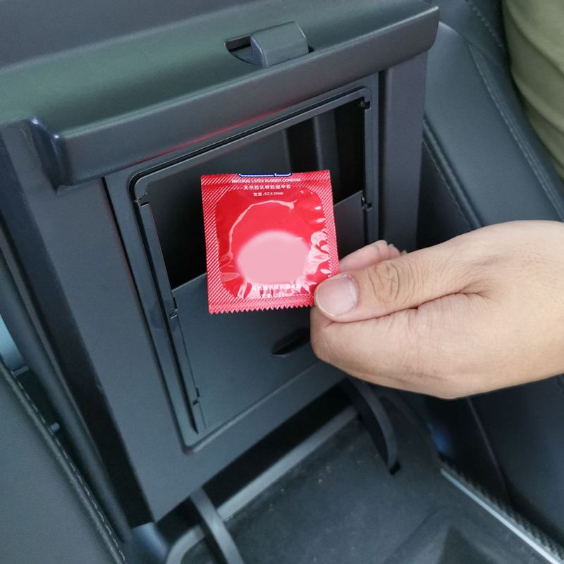 Hộp Đựng Vật Dụng Bệ Tì Tay Cho Model 3 17- 19