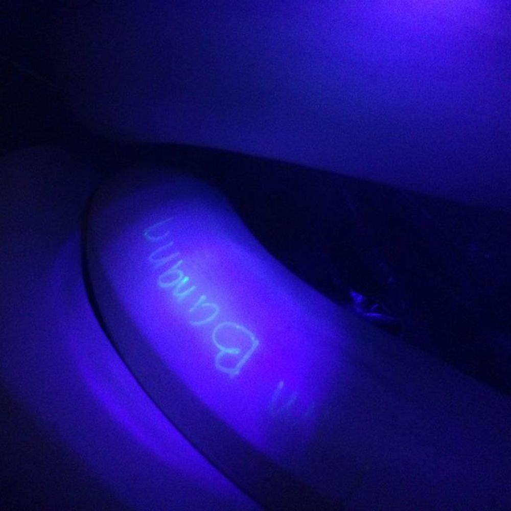 Set 3 Bút Bi Tàng Hình 2 Trong 1 Có Đèn Uv Màu Sắc Ngẫu Nhiên