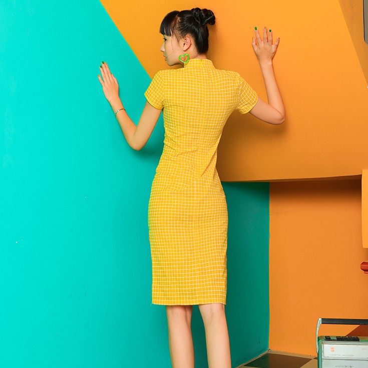 Đầm dáng ôm tay ngắn midi Emilyshop