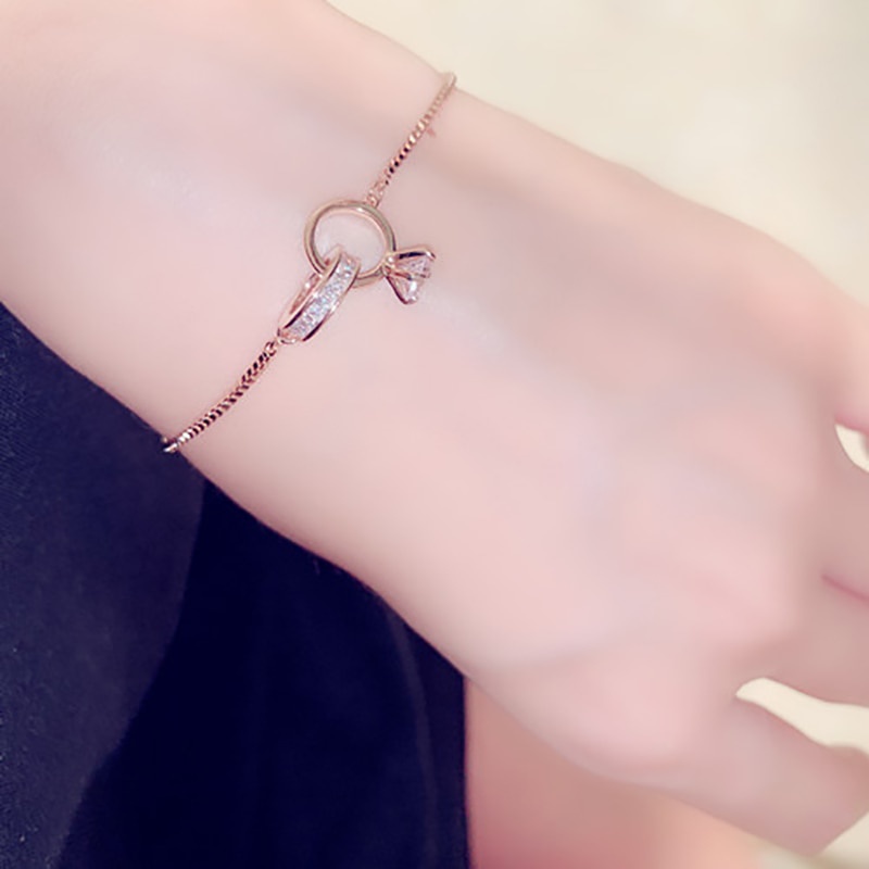 Vòng tay mạ vàng đính đá lấp lánh cho nữ