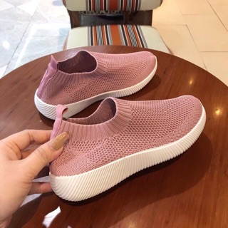 Slip on chất thun nhẹ mang cực êm