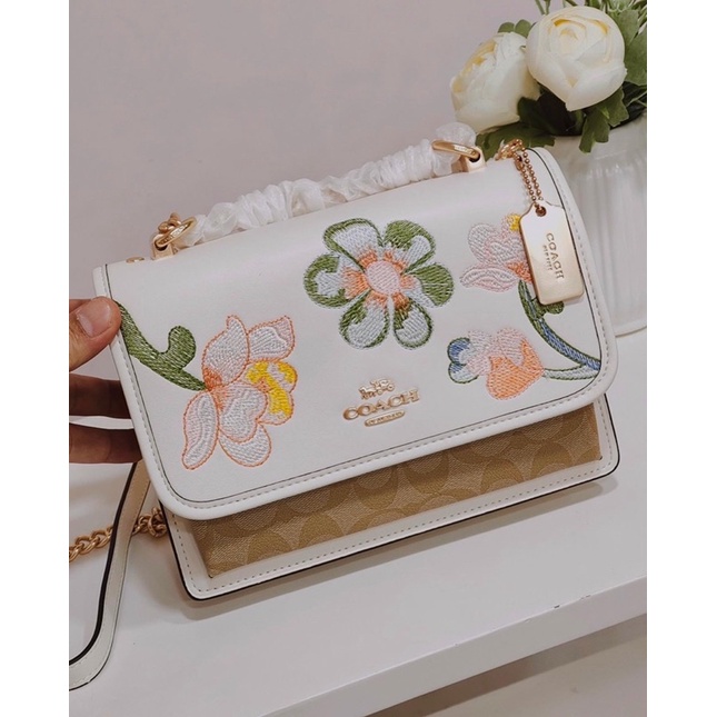 Túi Coach Klare  thêu hoa cực xinh
