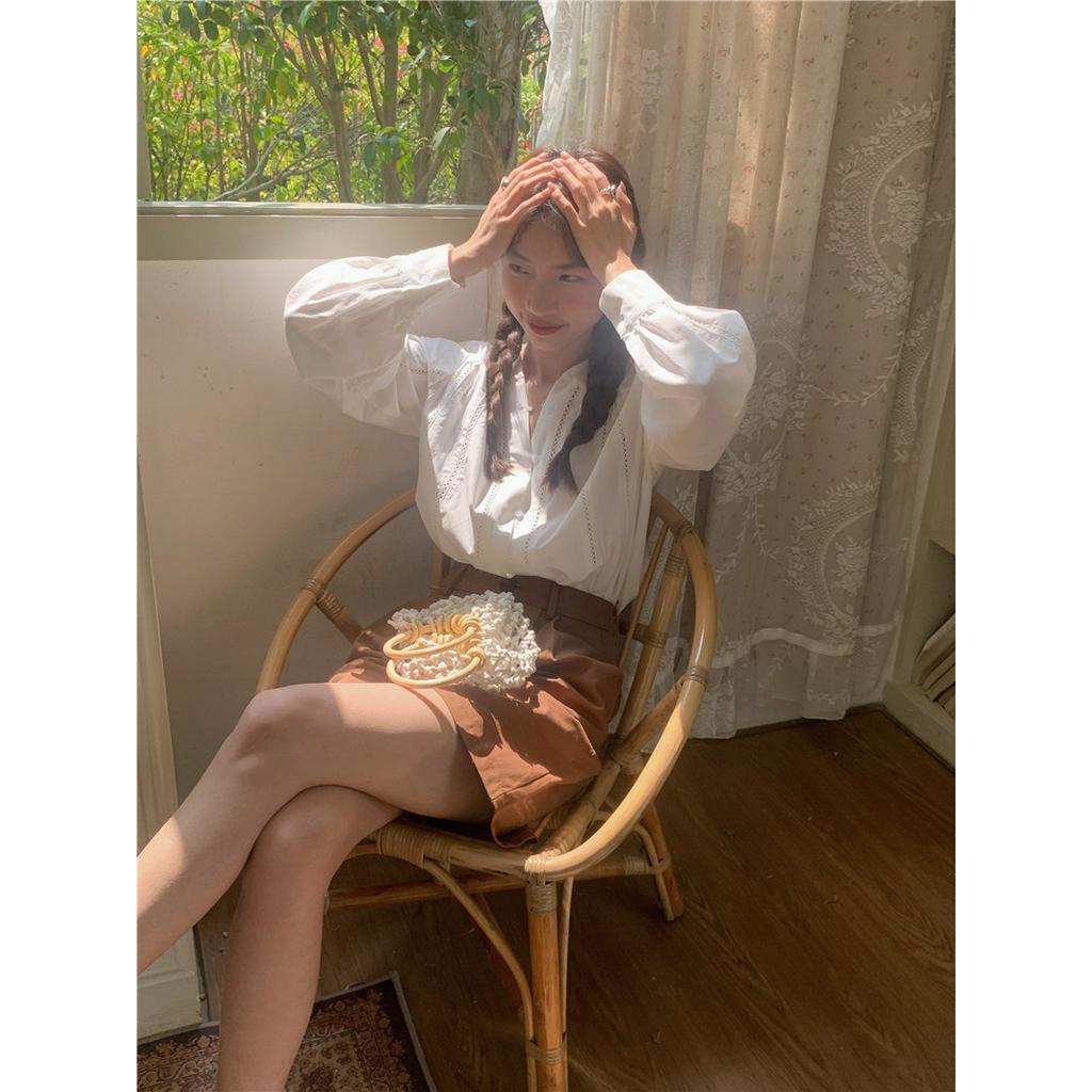 Áo Kiểu Tay Dài Cổ Chữ V Phối Ren Lỗ Màu Sắc Trơn Thời Trang 62063