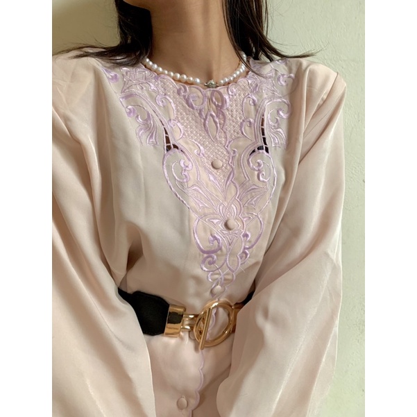 Sơ mi vintage dáng vest cổ tròn