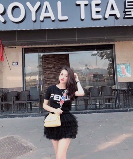 Chân váy tầng ngắn