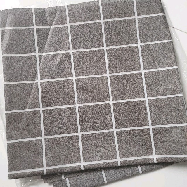 Khăn trải bàn caro trang trí sinh nhật kích thước 90cmx137cm RPL005