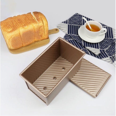 Khuôn Bánh Mì Gối Chống Dính Có Nắp Đậy 250g, 450g