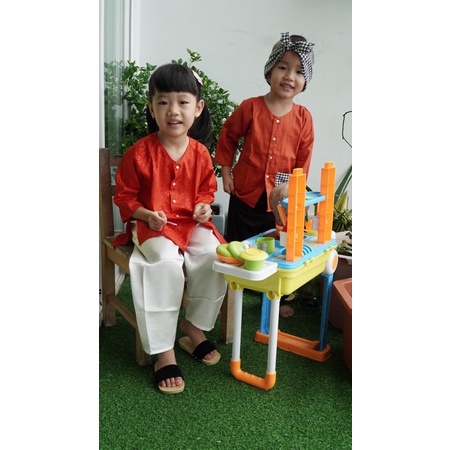 Bà Ba Gấm Hoa Bé Gái